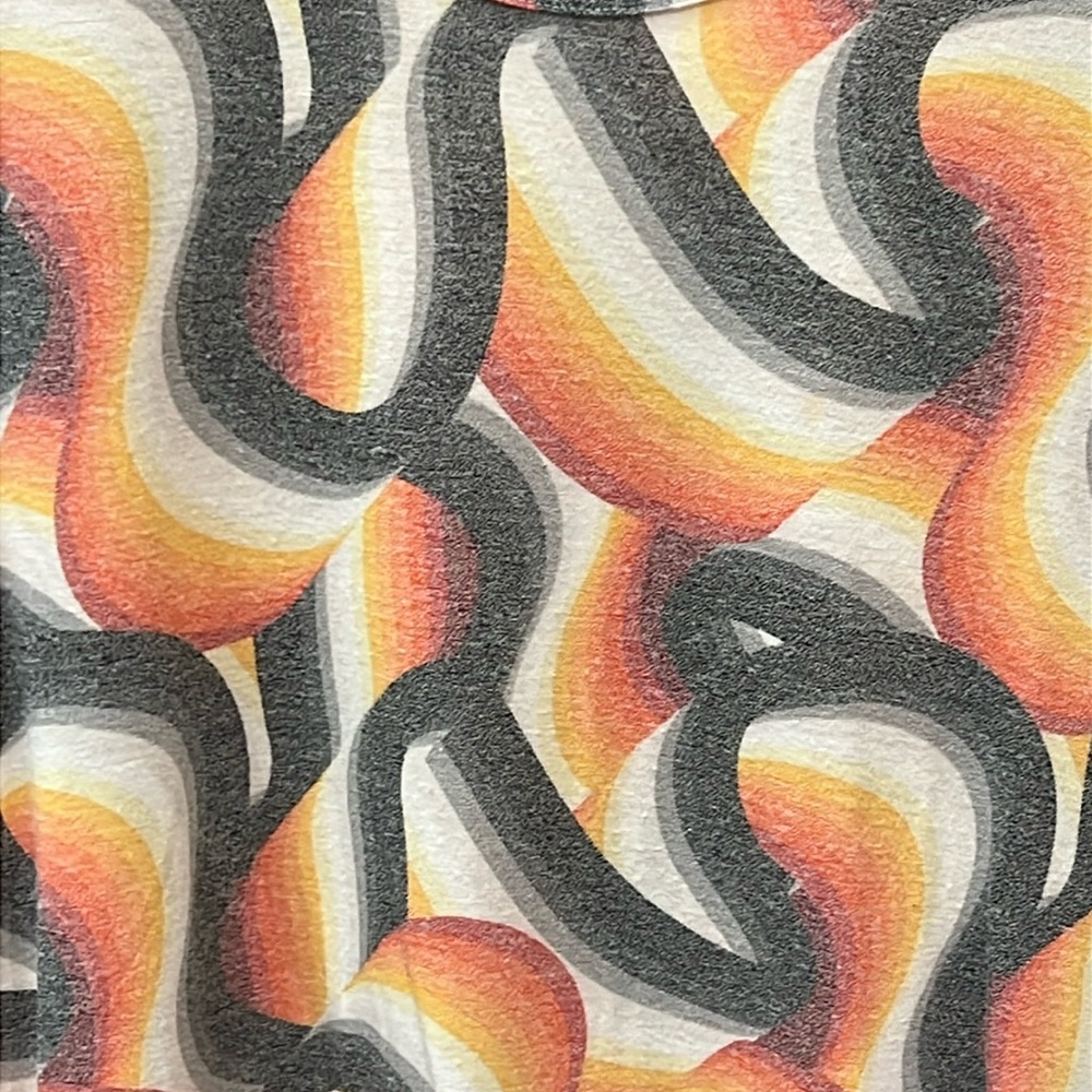 LULAROE Abstract Geometric 3D Swirl Perfect Tee - Picture 3 of 5